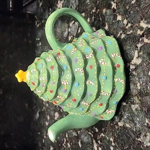 🎄 Mesa Home Christmas Tree Teapot